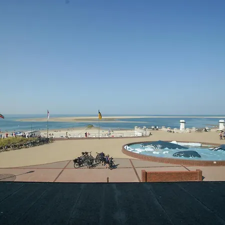 Strandhotel Ostfriesenhof מלון בורקום