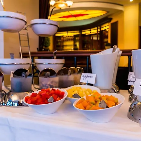 Strandhotel Ostfriesenhof מלון 3*