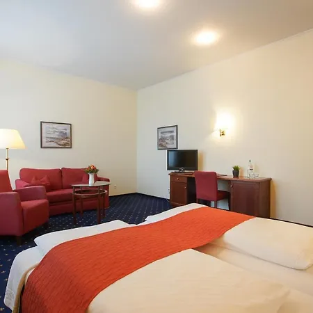 מלון Strandhotel Ostfriesenhof