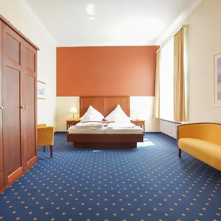 Strandhotel Ostfriesenhof Otel 3*