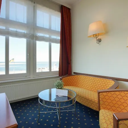 Strandhotel Ostfriesenhof בורקום